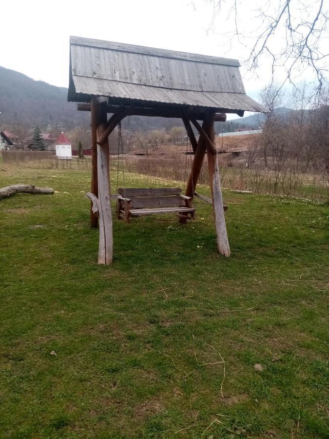 Садиба Федорчуків За Рікою1 Sheshory Luaran gambar